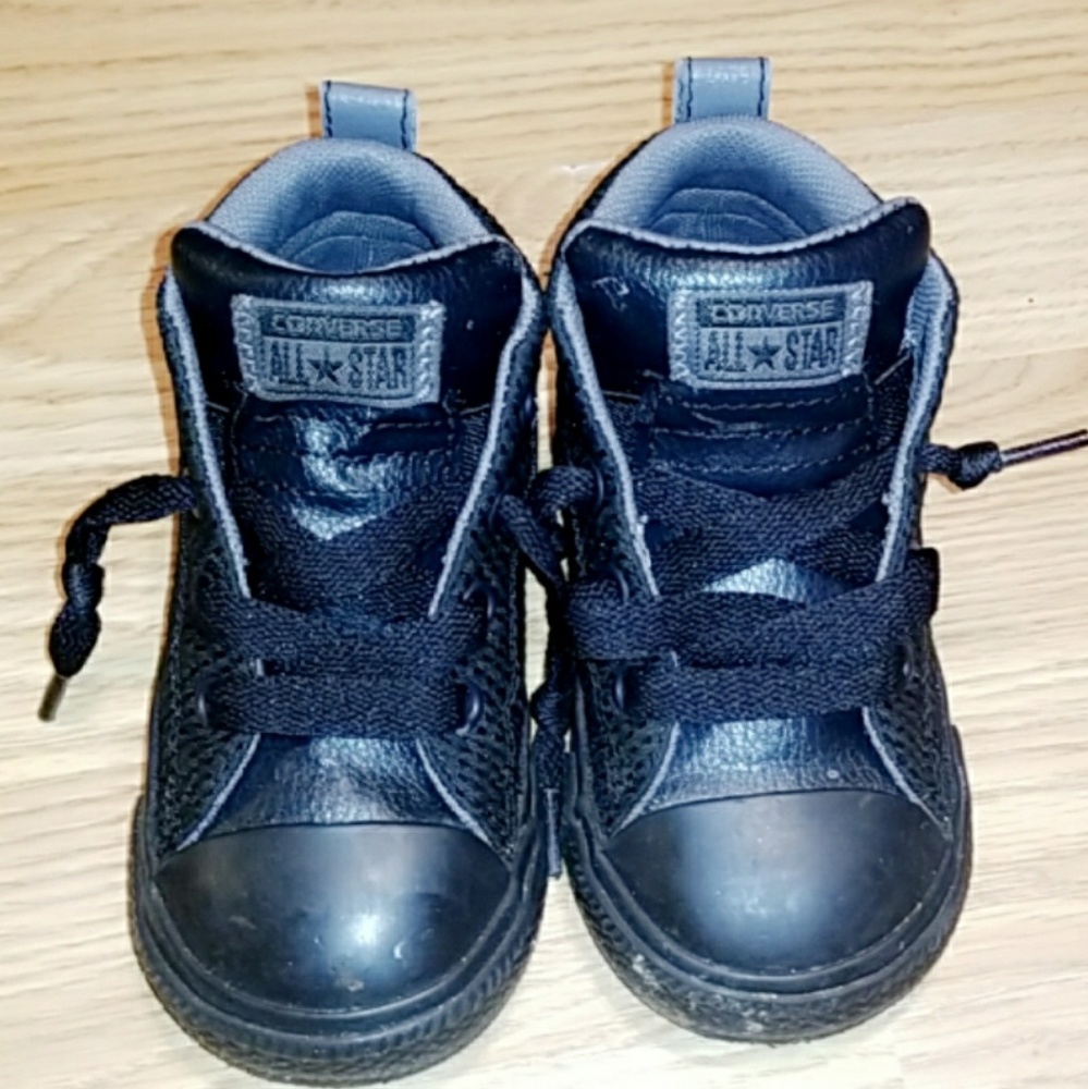 Converse baby shoes size 6